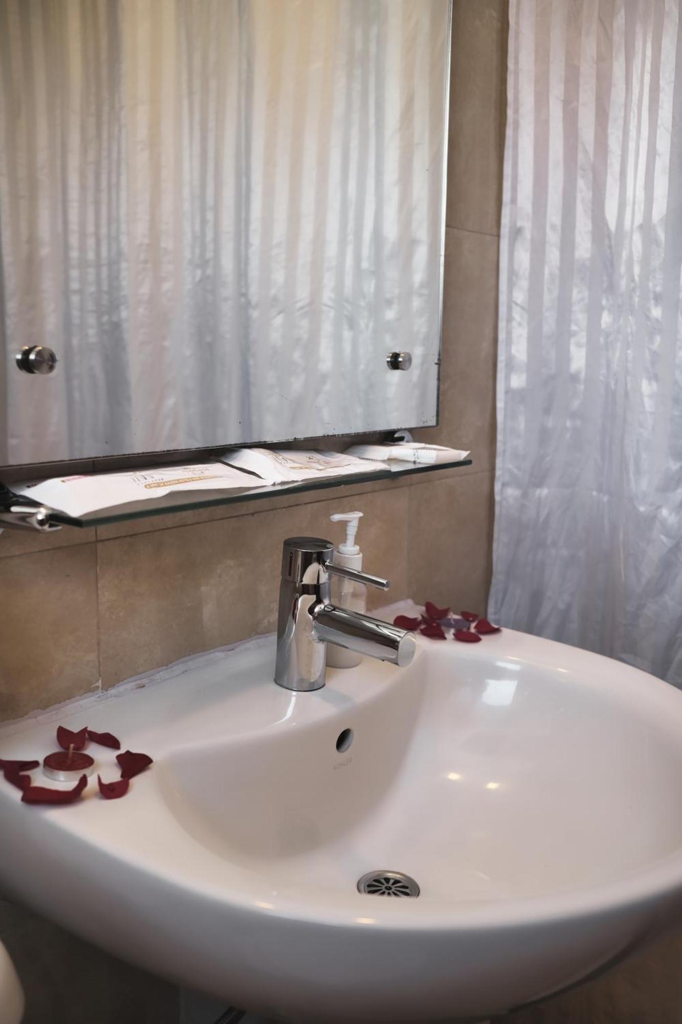Peerless Hotel Durgapur Ngoại thất bức ảnh