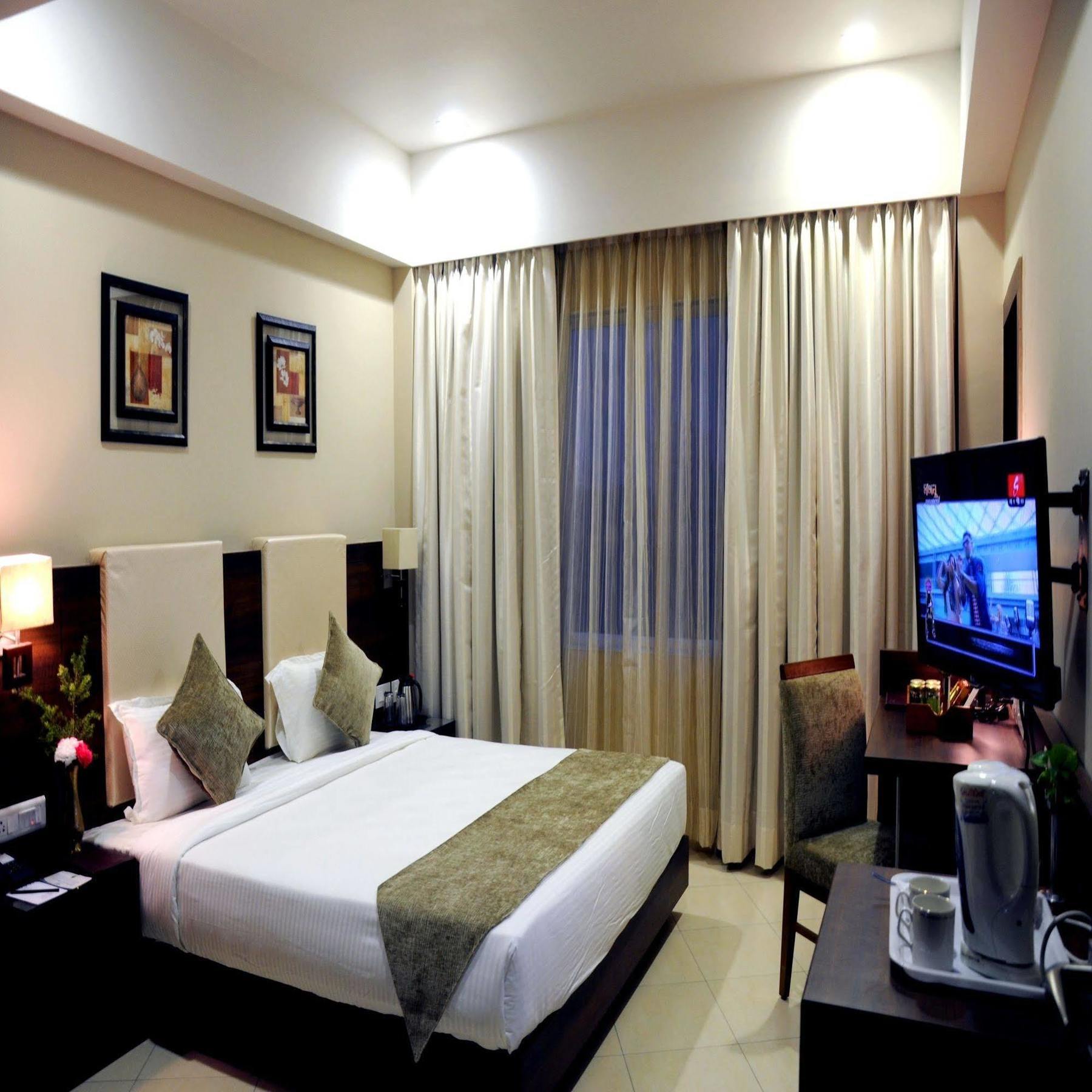 Peerless Hotel Durgapur Ngoại thất bức ảnh