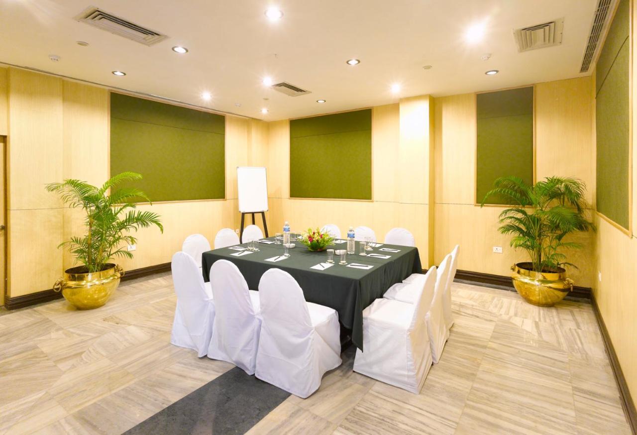 Peerless Hotel Durgapur Ngoại thất bức ảnh